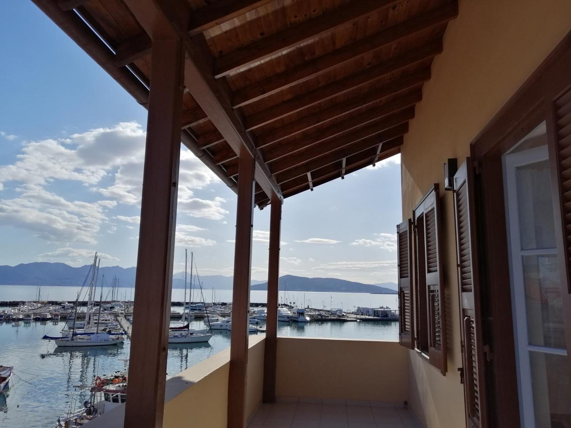 Aegina Port Apt 2-Διαμέρισμα Στο Λιμάνι Της Αίγινας 2 Номер фото
